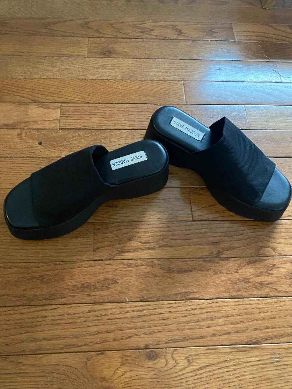 Steven Madden Fabric Platform Slides